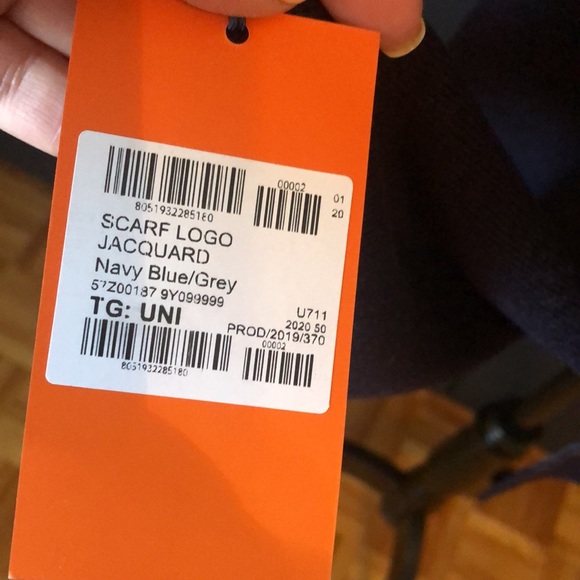 TRUSSARDI navy scarf with logo - Picture 5 of 7